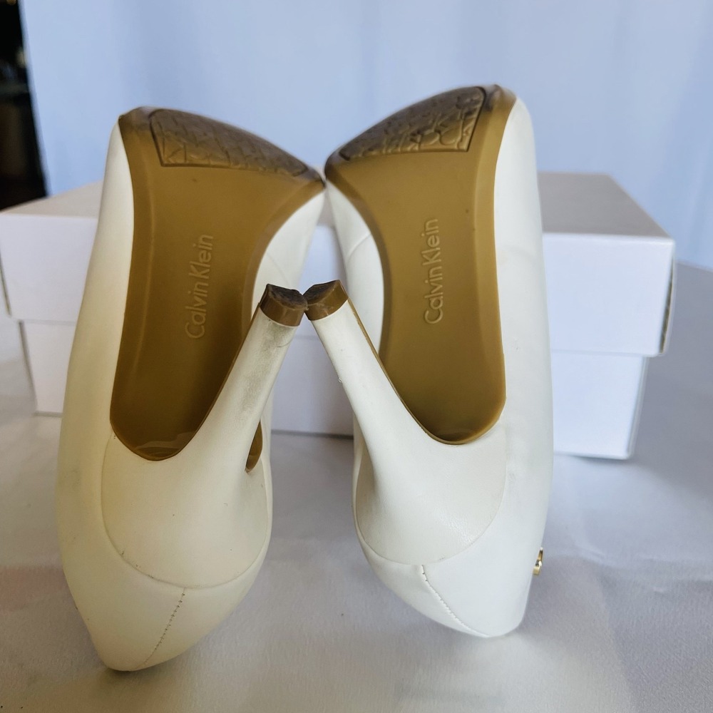 $120 Calvin Klein Brady Ivory Pump Woman Shoes 6.5M with Box Worn once - Picture 5 of 6